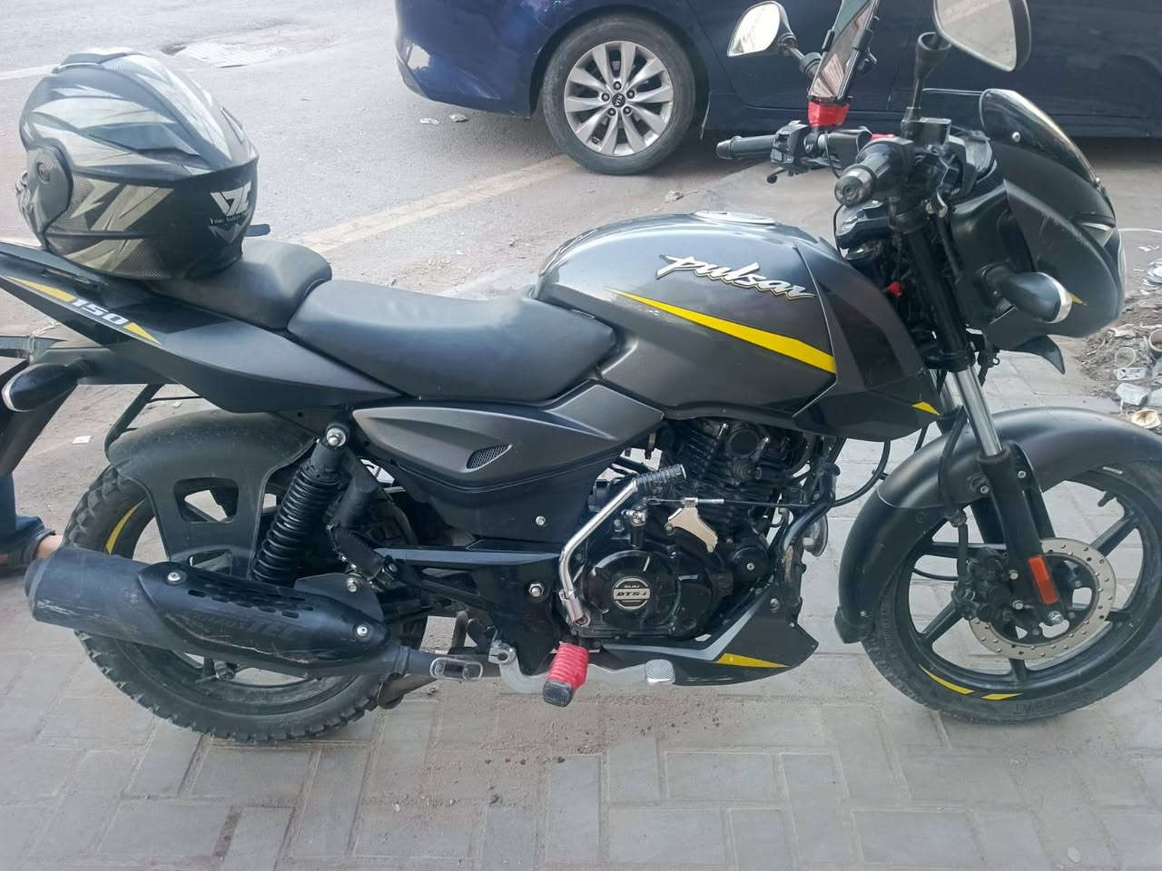 سلام عليكم شباب عندي دراجة بولسر 150cc
للبيع موديل 2023
العداد 43 الف كيلومتر
رقمها بغداد تحويل ثاني يوم 
سعرها 1800
الموقع حي الجهاد 
***********
