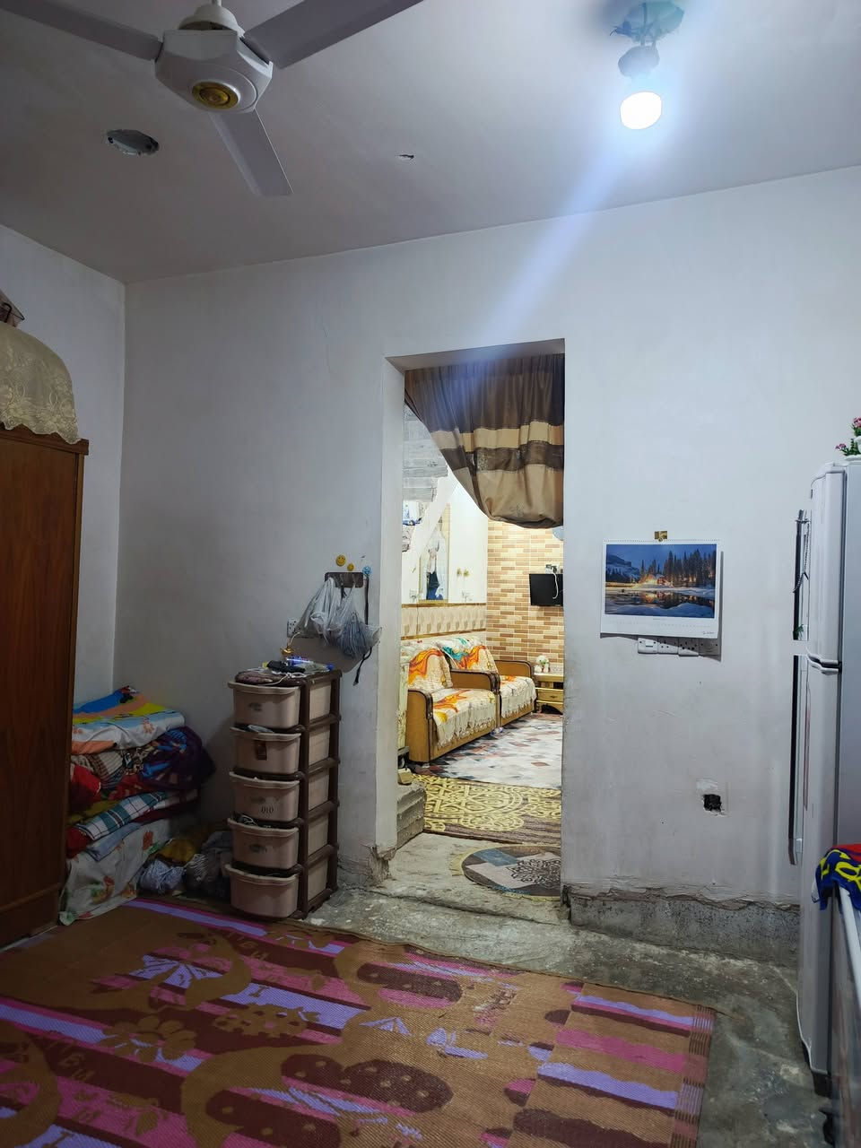 السلام عليكم 
 بيت للبيع في حي الصدرين الولدايه امانه طابق ونص البيت كامل نقصه فقط لبخ الجبهه وا كاشي عنوانه تلكا بالفيديو وتفاصيل البيت موجوده وا اي تفاصيل اتصل واني خادم 
‏‪0771 363 2181‬‏
