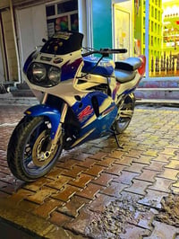 جكسر 750 • دراجة جكسر • دراجه سوزوكي 750 • دراجة 1996 • دراجة سبورت • ...