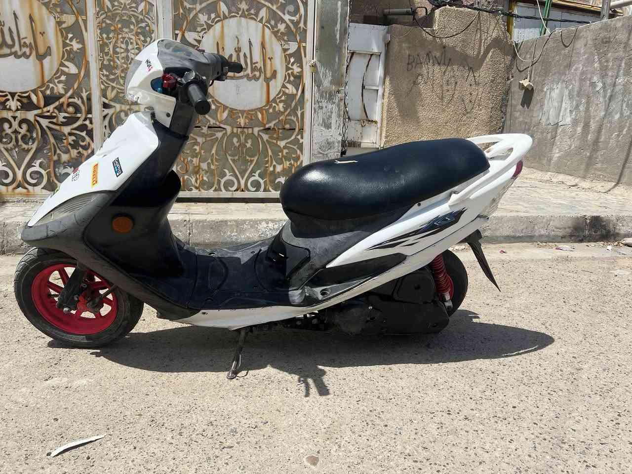 سلام وعليكم دراجه ماكس عدلة دراجه شلعه ومعدل وياله رياضي صالنصهFM دراجه كامله كهربايات شغاله بلاديه ممفتوحه شغاله سلف
مكاني بغداد المنصور الرقم ***********
