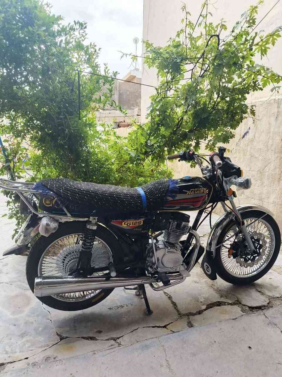 سلام عليكم دراجه نامي برو 26 محرك صيني 125cc سعر 800بي مجال بعده صفر ماشي 1.300لا صوت ولا تبخير
مكان خانقين


**إذا كنت صاحب هذا الإعلان وتريد حذفه لأي سبب، رجاءا أرسل رسالة إلى الدعم الفني**
