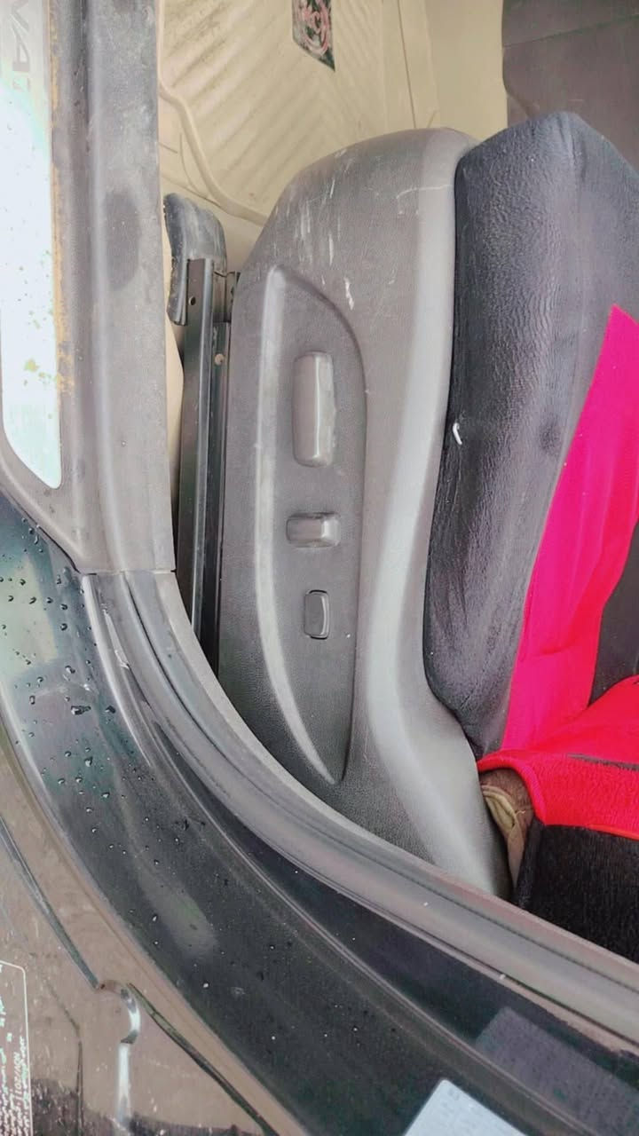 سوناتا خليجي 2012
فول ١/١
محرك 2400دوش
بصمة تشغيل
بصمة ابواب
بانوراما
شاشات بالكشنات

كشنات جلد
كشن كهربائي2
حساس خلفي
كامره دواره
صدر جديد
أشاير بالمري
مري شفط
تحكمات استيرن
نظام ايكو
تبريد قطعتين
نظام ABS مانع انزلاق
السياره مكفوله من صبغ وتبديل
السعر117 وبيه مجال 
رقم شمالي الجديد سنويه جديده
 ب اسمي شخصيا تحويل مباشر 

مكان المحموديه 
لل استفسار
***********
***********
