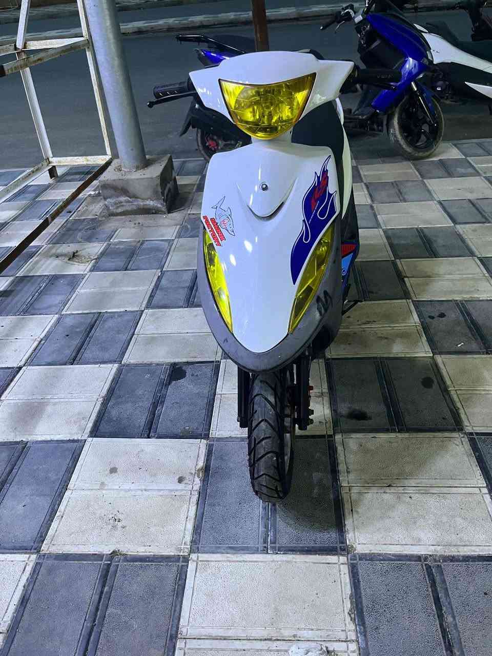 ماكس عدله دراجه بيه ويل اصلي وفبق فلاوين كهربائية كله شغاله مكينه 55 كلج رياضي خلفي وامامي مكاني واسط قضاء الحي واتساب ***********
