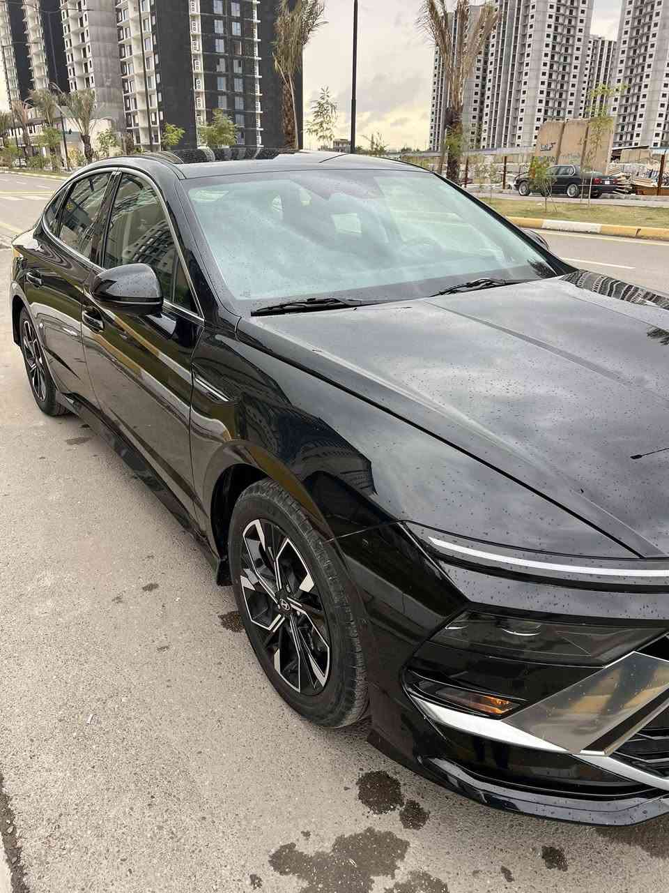 سوناتا موديل 2024 بيع فقط 
فوول مواصفات عدا الفتحه السياره جديده وجاهزه مابيها اي نقص مرقم اربيل تحويل مباشر او وكاله ضررها بسيط صبغ جاملغ وبنيد بدون ايرباك ولا دواخل ولا شاصي ولا لغد كله مكفول السياره ماشيه 10 الاف عنوانها بغداد 
سعرها 193 بيها مجال بسيط للاستفسار واتس اب 
***********
