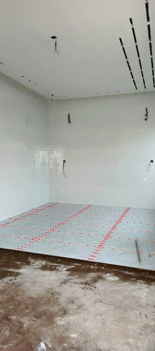 خلفه سراميك درجه اول المتر ٥الاف متفرغ حالين وهذا رقمي وشغلي متفرغ خالين***********
