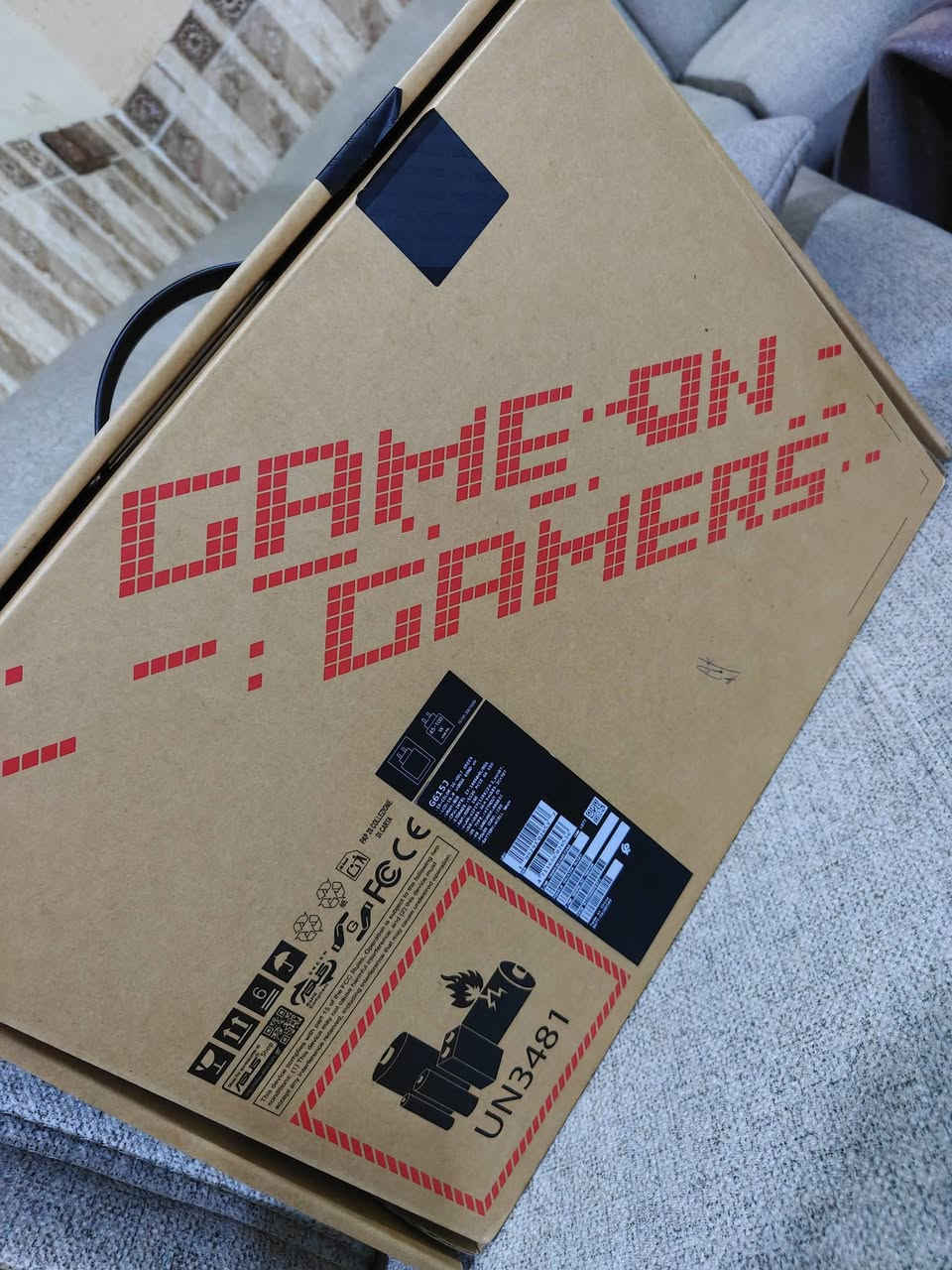 5070🔥🔥
*ASUS ROG Strix G16 (2025) - اللاعب المثالي!*
استخدام قلیل جدا بسبب يحتاج فلوس باعها
اكتشف قوة اللعب مع لابتوب ASUS ROG Strix G16 (2025) المزود بمعالج Intel Core i7 14650HX، وذاكرة وصول عشوائي 16GB، وتخزين SSD سريع 512GB، وكارت شاشة NVIDIA GeForce RTX 5070 بسعة 8GB GDDR7 . 
كارتون اصلي + شحن اصلي + كارتون اصلي
*المواصفات الرئيسية:*

- *الشاشة*: 16 بوصة WUXGA (1920x1200) بمعدل تحديث 165Hz وتقنية G-Sync
- *المعالج*: Intel Core i7 14650HX (16 نواة، 24 خيط)
- *كارت الشاشة*: NVIDIA GeForce RTX 5070 (8GB GDDR7)
- *الذاكرة*: 16GB DDR5 RAM (قابلة للتوسيع حتى 64GB)
- *التخزين*: 512GB SSD (قابل للتوسيع)
- *النظام*: Windows 11 Home
- *الاتصالات*: Wi-Fi 7، Bluetooth 5.4، USB 3.2 Gen 2، HDMI 2.1

*مميزات إضافية:*

- لوحة مفاتيح مضاءة RGB
- كاميرا FHD IR للتعرف على الوجه
- بطارية طويلة العمر
- تصميم أنيق ومتين

احصل على ASUS ROG Strix G16 (2025) الآن واستمتع بتجربة لعب فريدة!

للستفسار والسعر اكتب تعليق او ارسل رسالة عبر واتساب 
+9647769075220


**إذا كنت صاحب هذا الإعلان وتريد حذفه لأي سبب، رجاءا أرسل رسالة إلى الدعم الفني**