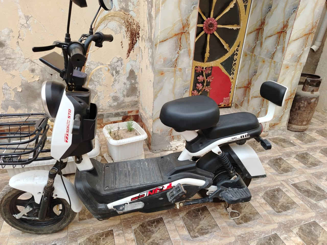 دراجه هوائيه شحن اخو الجديد ما مستخدمه شيء قليل
باقي التفاصيل اتصال على الرقم أو خاص وبالخدمة
***********
