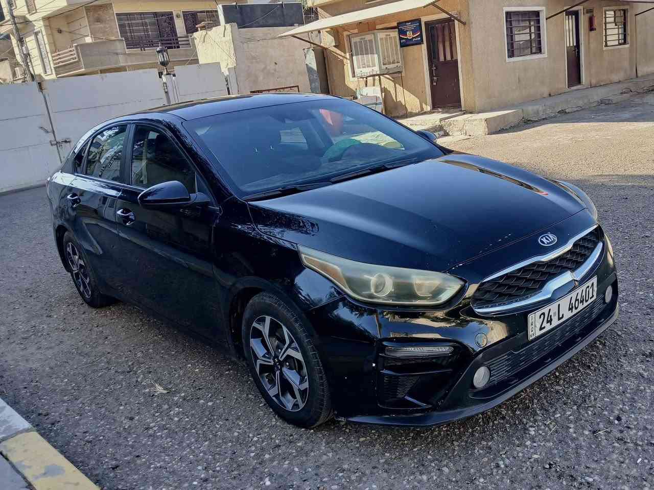 كيا فورتي 2019 وارد امريكي
كيرها مبدل AT ايتي المرغوب
رقم دهوك انكليزي 
تحويل ثاني يوم تريد وكالة 

حادثها خلفي بدون ايرباك صور الحادث بالمنشور 
جاملغ وباب جهة السايق 
ماشيه 104 السياره نظيفه 
محرك مكفول بلادي 
تخم تاير جديد 

مواصفاتها :
تحديد مسار 
كروز سرعه (مثبت سرعه) 
شاشة كبيره لمس 
تحكمات ستيرن ٤ جهات 
درايف مود (نظام سبورت وايكو)
ويل كروم 
شاشة اعطال 
كاميرا خلفية 
رادار امامي تضرب بريك وحدها 
كاميرا دواره

السعر 115 وبيها مجال 

مكاني بغداد مدينة الصدر 
او الكاظمية
للأستفسار  ***********
