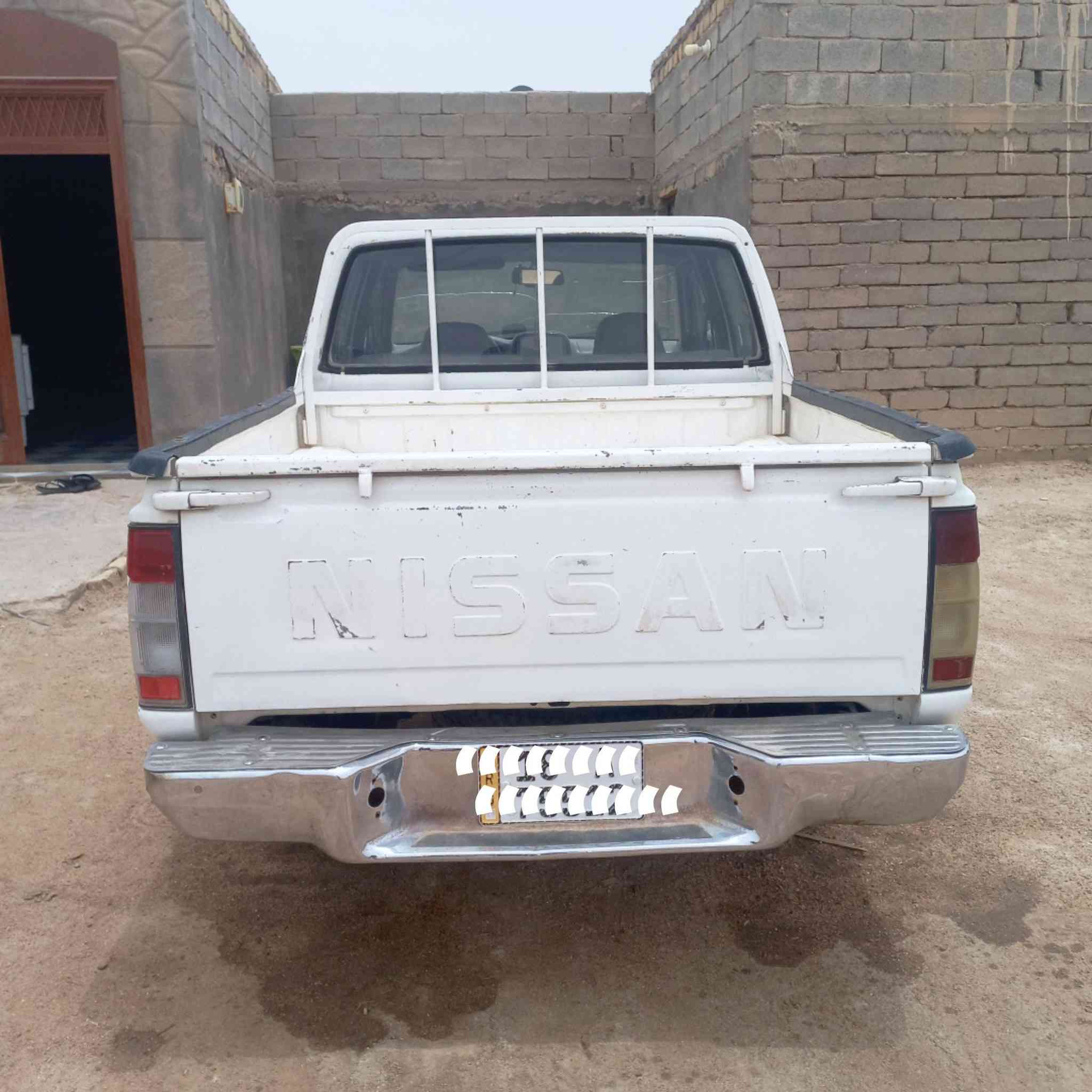 نيسان موديل 2003 رقم انكليزي  السنويه باسمي2031 :السعر التصال علئ الرقم ***********
