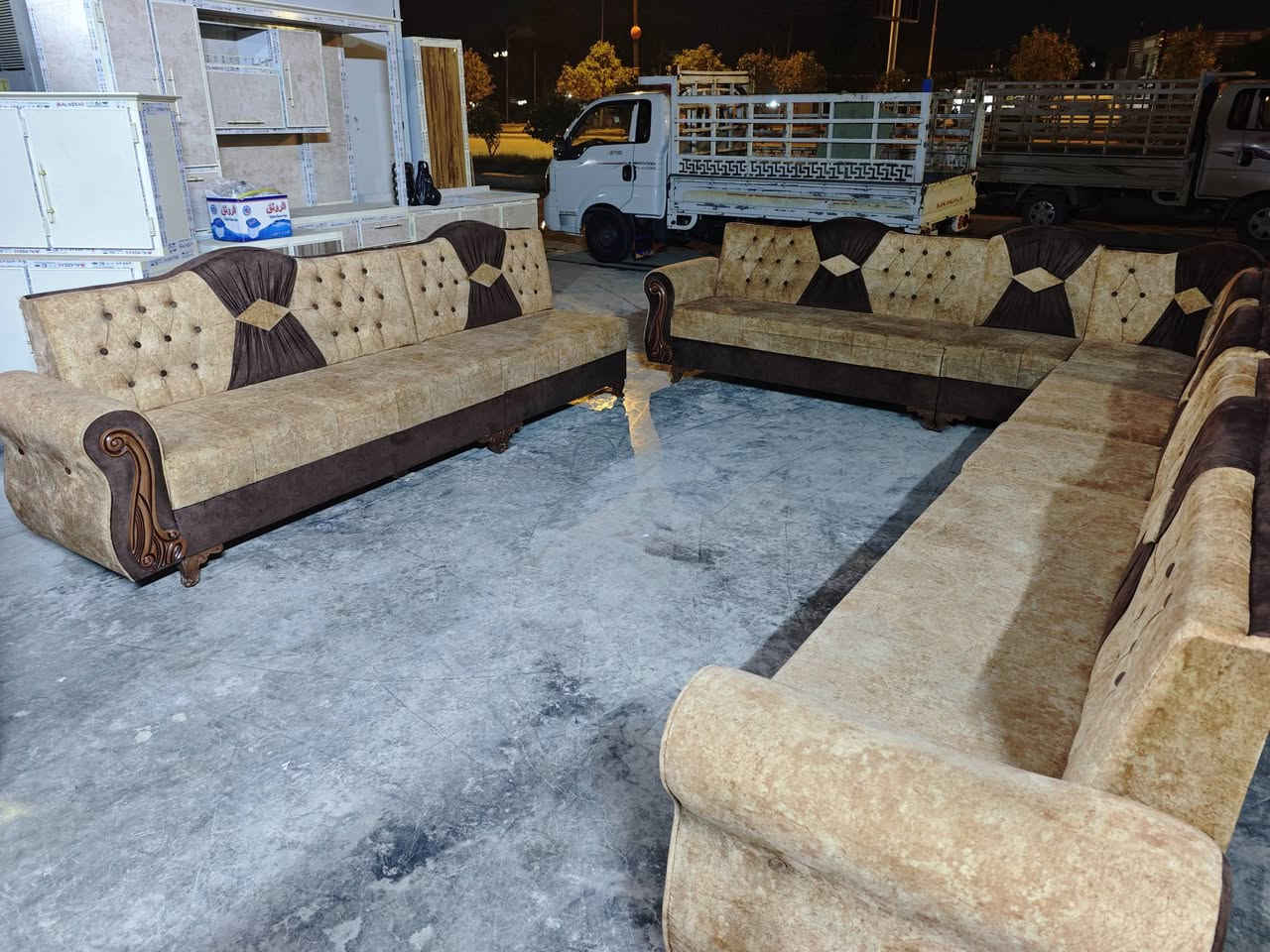 ديوان مستخدم 16 نفر
متوفر لدى معرض ومزاد الصفا 
ديالى بعقوبة الشارع الخدمي للمفرق 
للاستفسار 
***********
