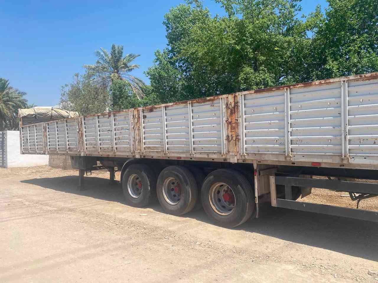 السلام عليكم للبيع رينو موديل ٢٠٠٧ مشترك ثلاجة داخلية دبل مناميه تبريد تدفئة گير اوتماتيك مربوطة أربع دناگير عربانة ابو حيدر رقم سليمانية بأسمي تحويل مباشر للتواصل السعر خاص ***********
