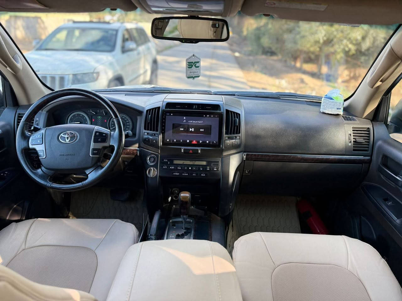 السلام عليكم للبيع

لاندكروز 2010 بلاديه 

مكفوله كفاله عامه

رقم بغداد انكليزي مشروع وطني 

بريم اصل 
ام الدعاء
ديفدي بل قماره

جلد
فتحه سقف 
ثلاجه
شاشه كبيره 
تحكم ستيرن جهتين 
ماشيه 144 حقيقي وع الفحص
‎3 قطع تبريد
وبعد بيه هواي مواصفات 

اخوان السياره مكفوله 

كير مكينه صدر تايرات تبريد جاهزه

سعر 325  وبيه شي بسيط
العنوان بغداد الصابيات قرب جسر الدوار مال مرور التاجي

***********

***********
