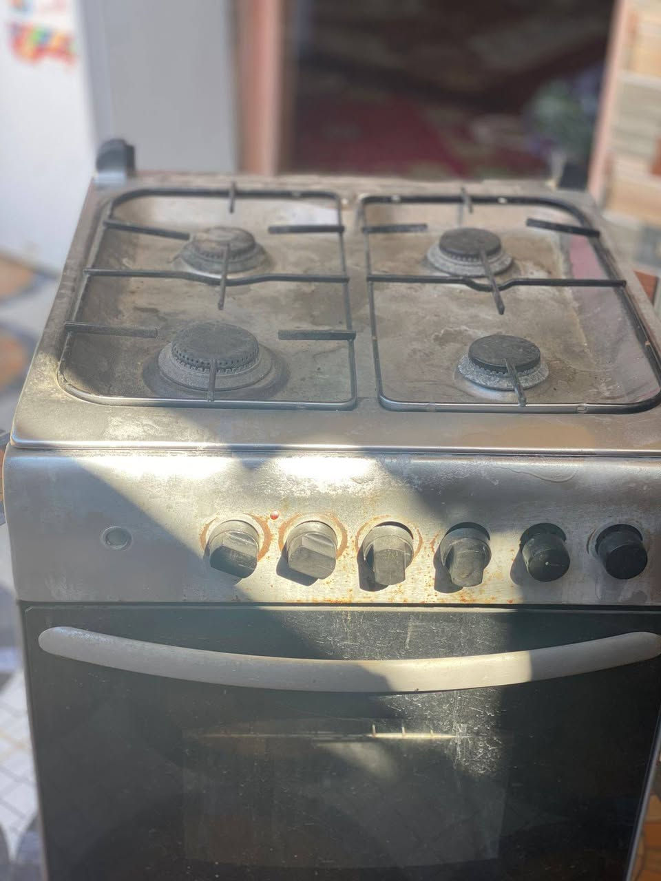 طباخ اربعه عيون شغال 65وبي مجال ***********
