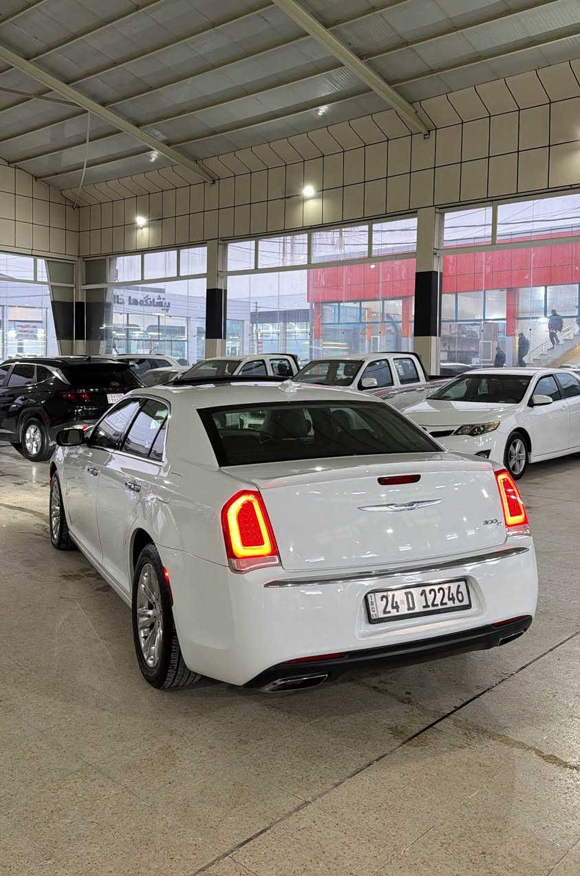 گلايزه ر أوباما C300 قباط
دوو قتعه سبغ 
بي داخلي بي ايرباك🔥
سياره ٨٨ مايل جوي🔥
كوشن سارو گرم + پرده + سكان هيتر كاره باي...فول
سعر ٢٢٨$ مجال
*********** زاخو, دهوك
