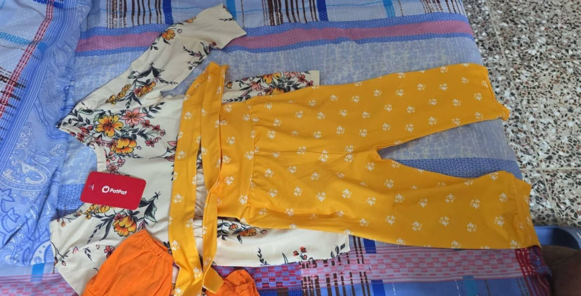 السلام عليكم
ملابس ولادي بناتي كل الاعمار قماش ليكره وفانيله 
اريد ابيعهن كلهن شلعه وحده بيهن بل ٩٠قطعه الله يشهد بالله الكريم عليه القطعه ٣ حته بفلوسهن ابيعهن وتوصيلهن اني اوصلهن مجاني تواصل على الوتساب او مازنجر اني ادخل عليكم على الخاص ***********
