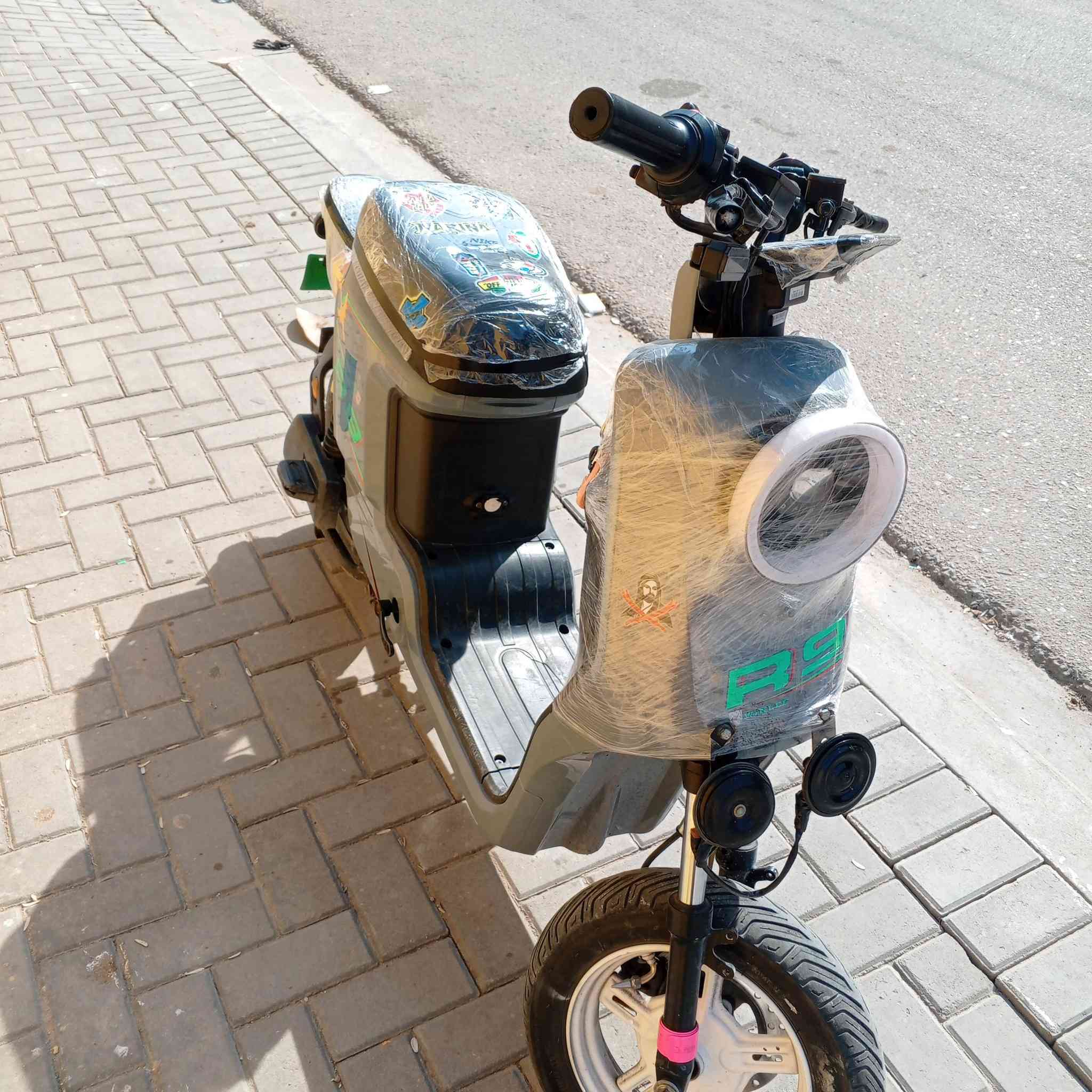 سلام عليكم دراجه ارس تسعه البيعع ما مستخدهه هواي دراجه نظيفه كلش مال بيت مديل2025 نفس ما موضح نضافته بيه ملاحضات بسيطه كلش بطارياته جدد مديل2026صالي خمس ايام من شادهن بعدهن بجيس ما مستخدمات كلش 475 وبيه مجال الشرايه مكاني القبله ***********
