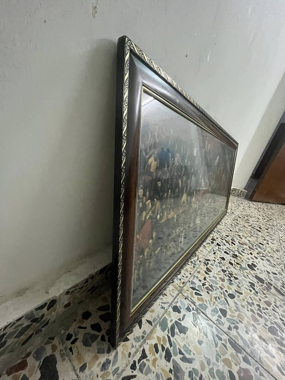 سلام عليكم اخوان لوحه انتيكه تحتوي على العديد من الشخصيات البطوليه في الوقت السابق مثل فيصل الأول و محمد علي كلاي و بروسلي و الكثير من الشخصيات المهمه في العهد القديم تم شرائها من معرض بغداد الدولي بسعر 200$ امانه الله  قيم بما يرضي الله اي استفسار آخر ***********
