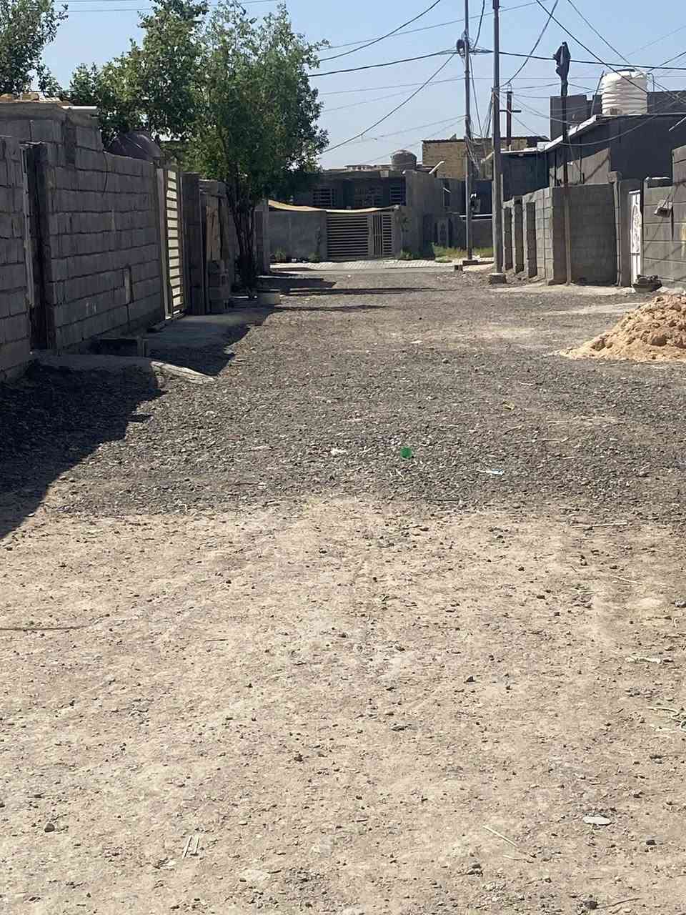 السلام عليكم قطعه ارض للبيع مساحه 160متر  كهرباء مي مجاري كله موجودتبليط / رقم الهاتف ***********

*********** 
المكان الطيفيه حي الخضراء ع شارع عشرين
