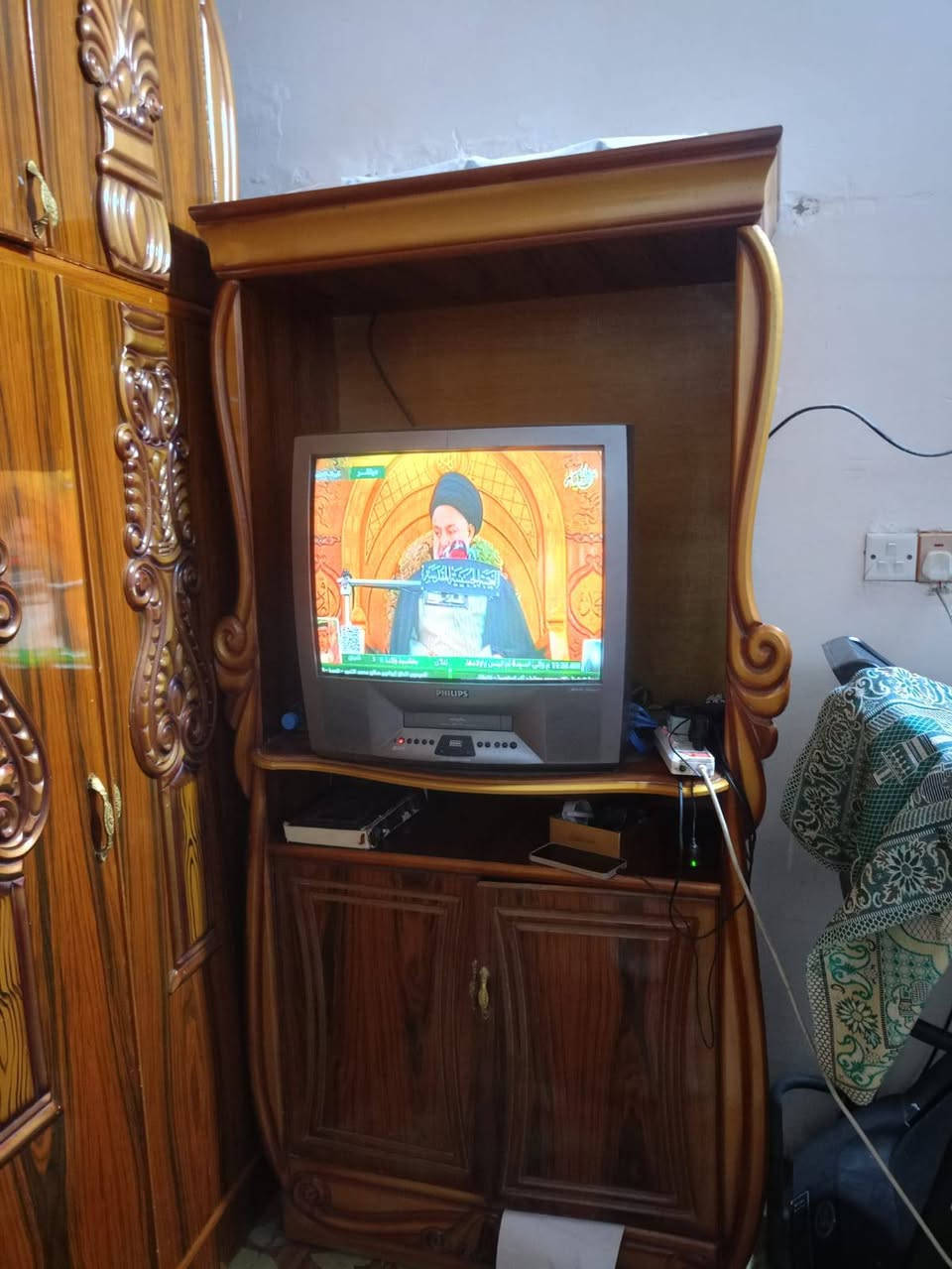 غرفه اخشاب للبيع للاتصال *********** او مراسله الصفحه
