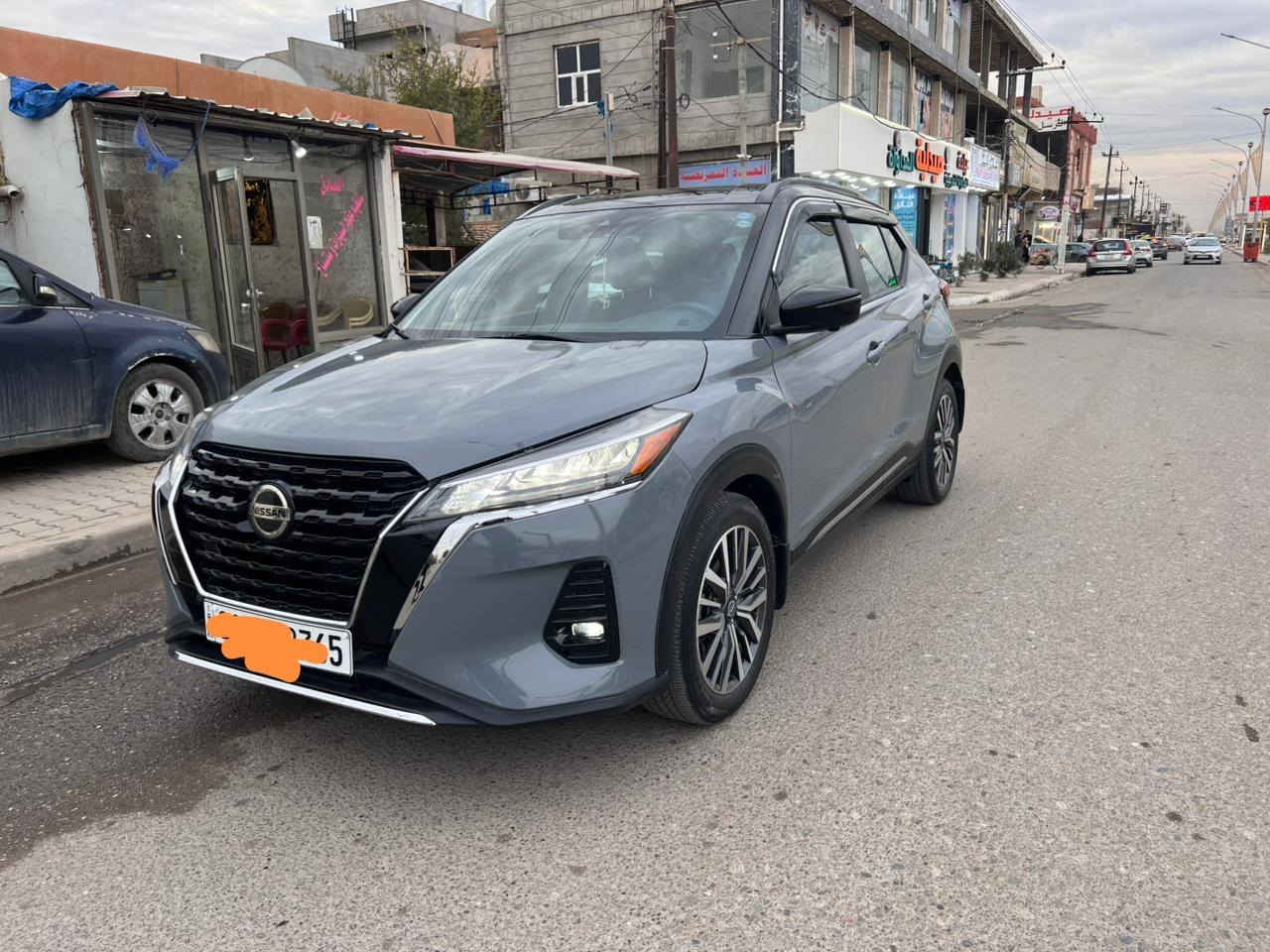 للبيع نيسان كيكس موديل ٢٠٢٣ سقف أسود مواصفات SR حادث بس بونيد بدون داوخل رقم شاصي موجود بل منشور *********** كركوك, العراق
