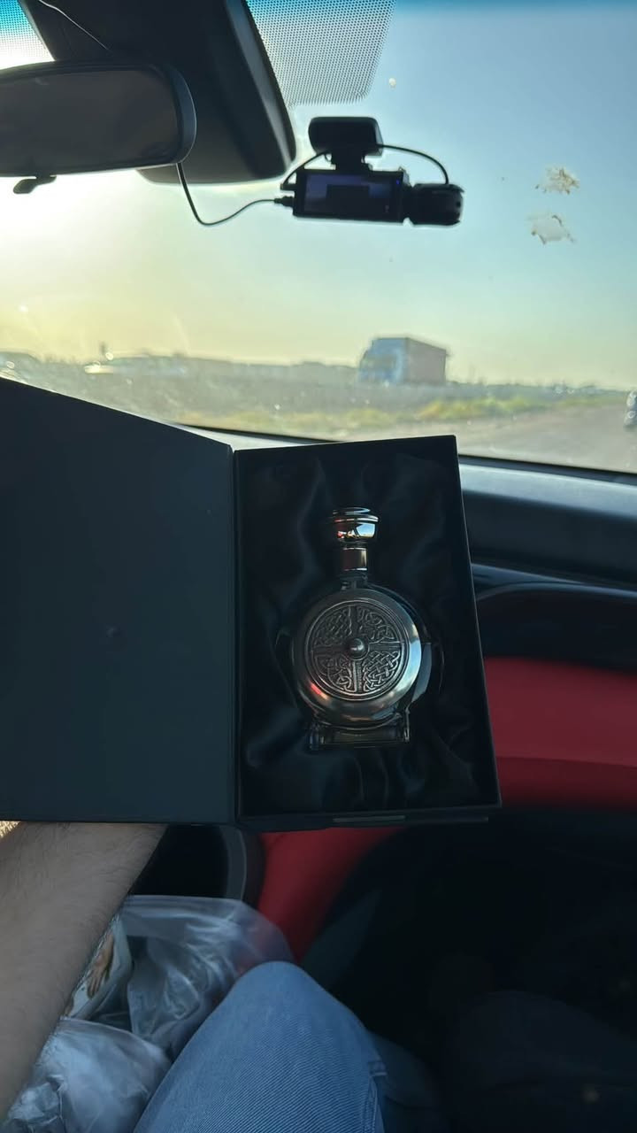 مساء الخير ع الجميع 
مجموعة عطور اصليه مستخدمه واكو منهن مستخدما رشات واكو بيهن جديده للبيع
***********
