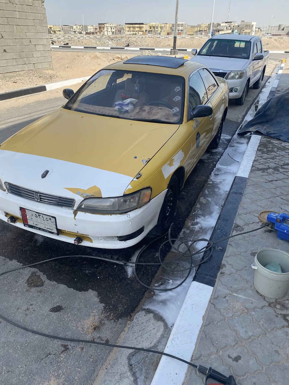 السلام عليكم سياره جاهزه محرك ونجي جديد تبريد ثلج حداديه جديده كهربائيات كله  شغاله راعيهة يمي والاستفسار الاتصال *********** والسعر 35 وبيه مجال السياره كفاله عامه
