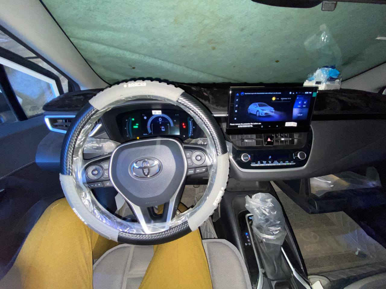 كورلا هايبرد موديل ٢٤شكل الخليجي ماشيه١١ مكفولة كفاله عامه مدوشمه جلد أرضيةوكشنات مرقم بغداد باسمي كامل مواصفات بس كرسي سلايت... مراوس بجمسي تيران...***********
