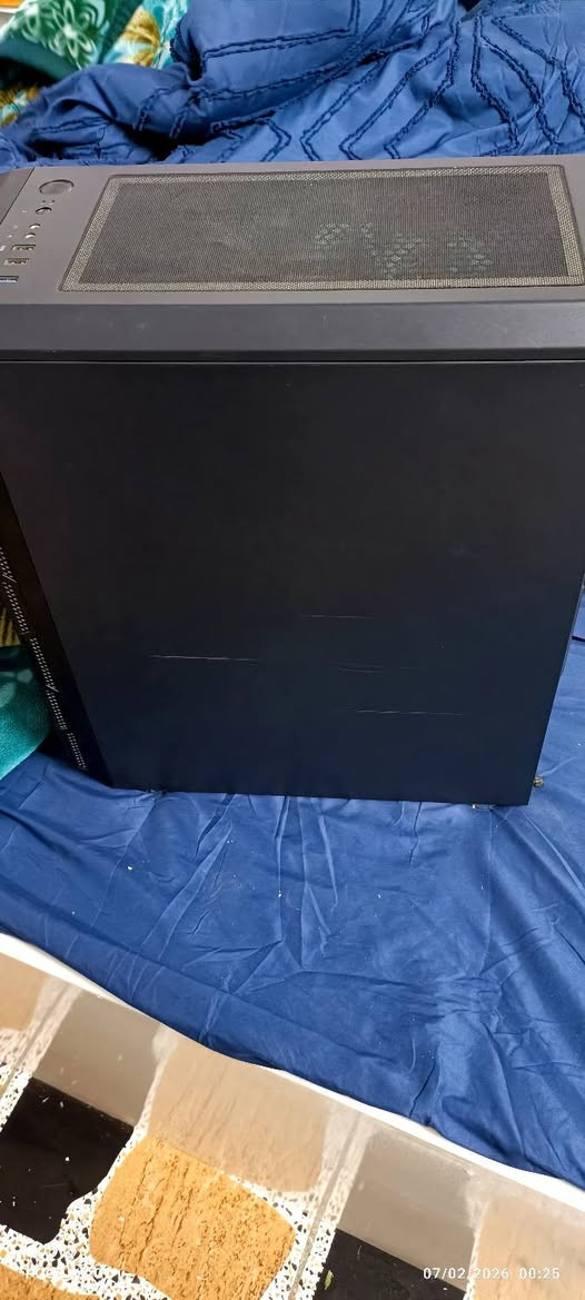 سلام عليكم متوفر قطع مستعمله بحاله جيده جدا 
باور سبلاي ٤٠ الف ٦٥٠ واط
كيس ابيض مع ٤ مراوح بي طعجه خفيفه بالضهر مامئثره الجانب مو زجاج فايبر كلاس سعر ٥٠ الف
كيس اسود مع ٥ مراوح argp مع هاب وريمونت ٦٠ الف
معالج r5 3400g مع مبرد سعر ٥٥ الف
كيبورد هايبر اكس ٥٥ الف جديد غير مفتوح 
ماوس هايبر اكس واير + واير لس الدنكل ضايع يشتغل فقط واير سعر ٢٥ 
ماوس رايزر اسود جديد ٢٥ الف
مذر بورد مستعمل قليل  Asus prime B760-plas ddr5 سعر ١٦٠ الف 
هارد hdd 500gb segotep  ١٠ الف 

مكاني بغداد مدينه الصدر 
متوفر توصيل 
الاسعار ثابته لطفا خاص موجود او واتس اب 
***********
جميع القطع شغاله وشرط الفحص
