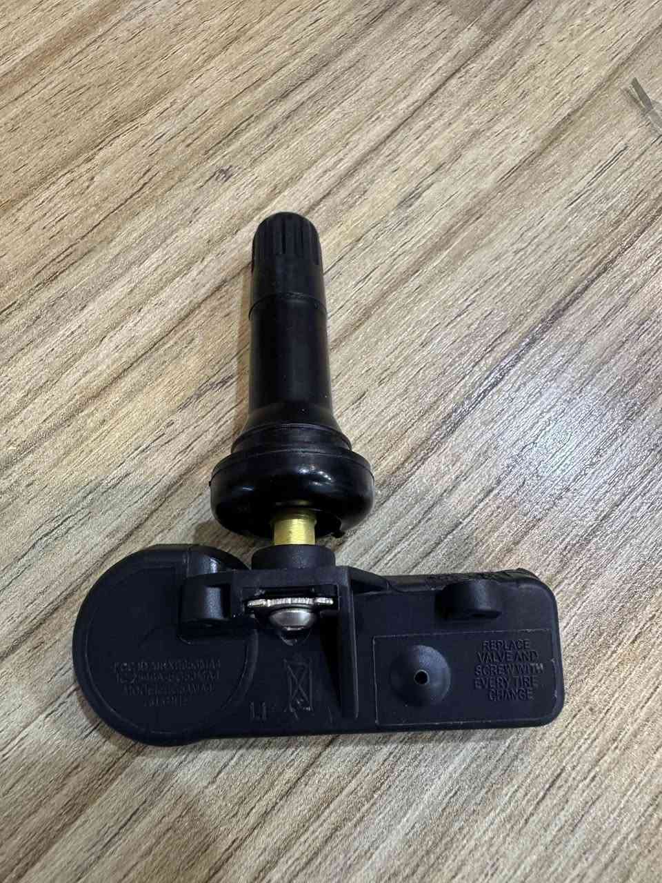 حساس تاير 315 اصلي
يرهم لسيارة ايكونكس وامبالا وهواي انواع شفروليت 
السعر 10الف الحساس الواحد


**إذا كنت صاحب هذا الإعلان وتريد حذفه لأي سبب، رجاءا أرسل رسالة إلى الدعم الفني**