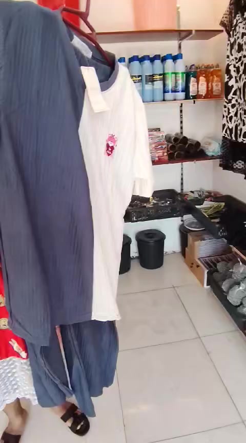 شغلات كولش حلوه واسعار مناسبه عنوانه حي عداي مقابل مكتبة المعلم قرب محلات بيت كضيبان متواجدين من ساعه 8 صباحا الحد ساعه 11 مساء


**إذا كنت صاحب هذا الإعلان وتريد حذفه لأي سبب، رجاءا أرسل رسالة إلى الدعم الفني**