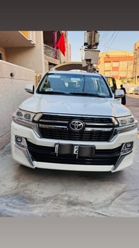 Land cruiser GXR  2021     V6 75,000 لاندكروزر 2021  GXR ‌‎ملاحظە : ال...