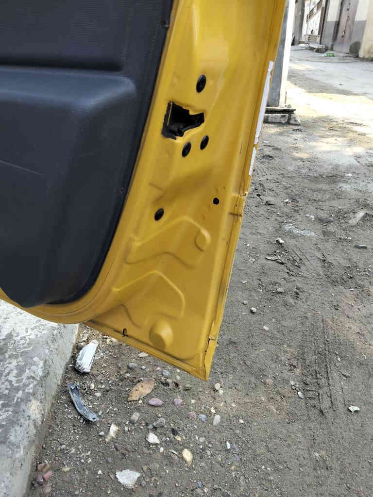 رينو لوكان 2010 مصفره ه‍يئه كير مكينه مكفولات تبريد شغال ظفيره بلاديه بيها مكانات صبغ ابيع حزام سياره صفاحها موس عدله تجي وشوفها  نظيفه واي خياس مابيها وترايك وين ميعجبك تشلع شلع خير من الله عارضها ب 35 وبيها مجال *********** مكاني بغداد مدينه الصدر
