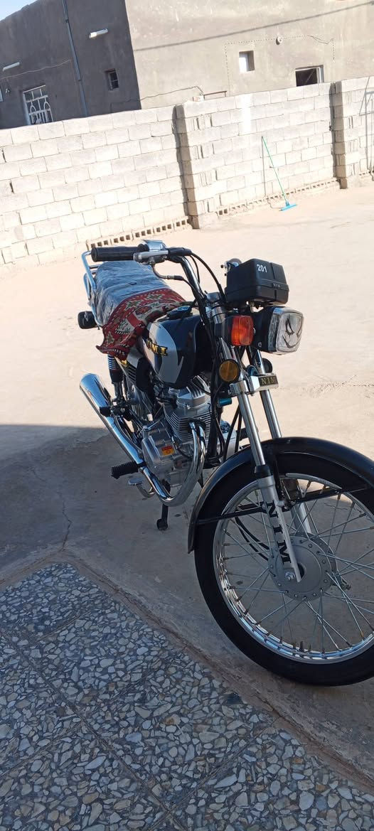 سلام عليكم دراجه نامه متياز شبيه شلامجه موديل 2026 دراجه صيرله شهر من طلع من وكيل وراق مكاني بابل سدت الهنديه مرقد بنات الحسن الهاشمات تصال عليه هذا رقم ***********✅
