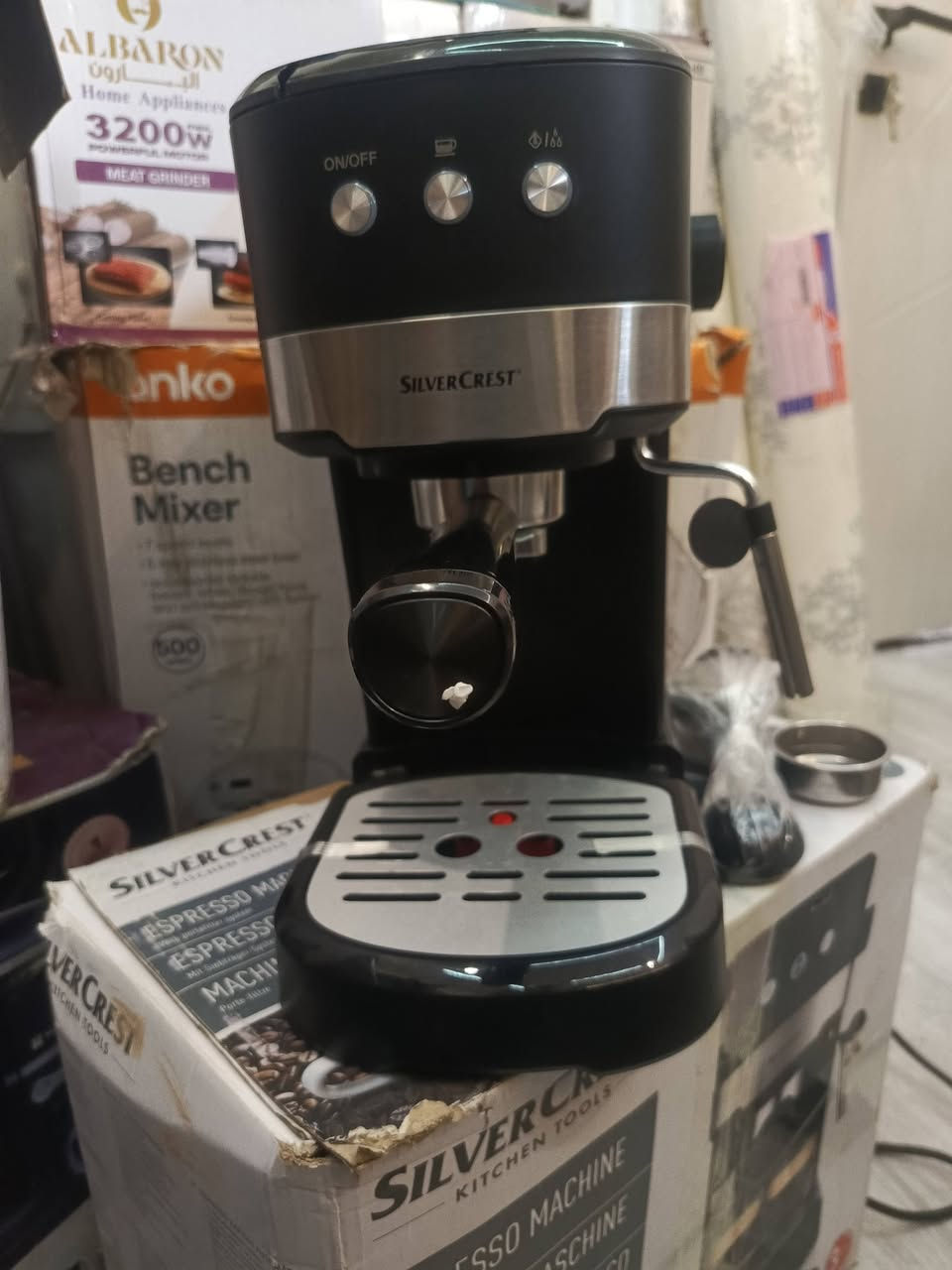 بضاعه امزون اصلي للبيع حسب، ما موضح بلصور(عجانات +مكاين ثرم +محضرات قهوه +قلايات هوائيه +ميكرويف  للتواصل على خاص او على الارقام تاليه ***********او***********عنوان موصل جانب الايمن يوجود توصيل ايمن ايسر متوفر بضاعه خير من الله تابعو وتدللون
