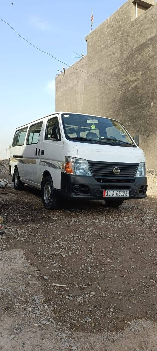 للبيع موديل 2009 مكينه مال حاويه سنويه ل ٣٠ مصفره مكان بغداد ***********
