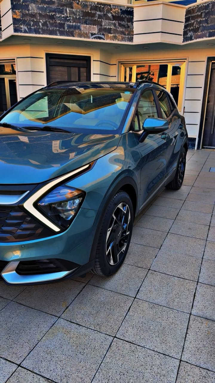 السلام عليكم 
سبورتج خليجي موديل 2023
لون مميز 
السياره كفاله بدون صبغ 
فول المواصفات السياره بانوراما /ويل كب كبير /
كشنات تدفأه/بصمه /صندوق كهرباء 
ستيرن تدفأه 
ماشيه 39
السعر. 230$
العنوان بغداد /حي الاطباء 
الهاتف ***********
