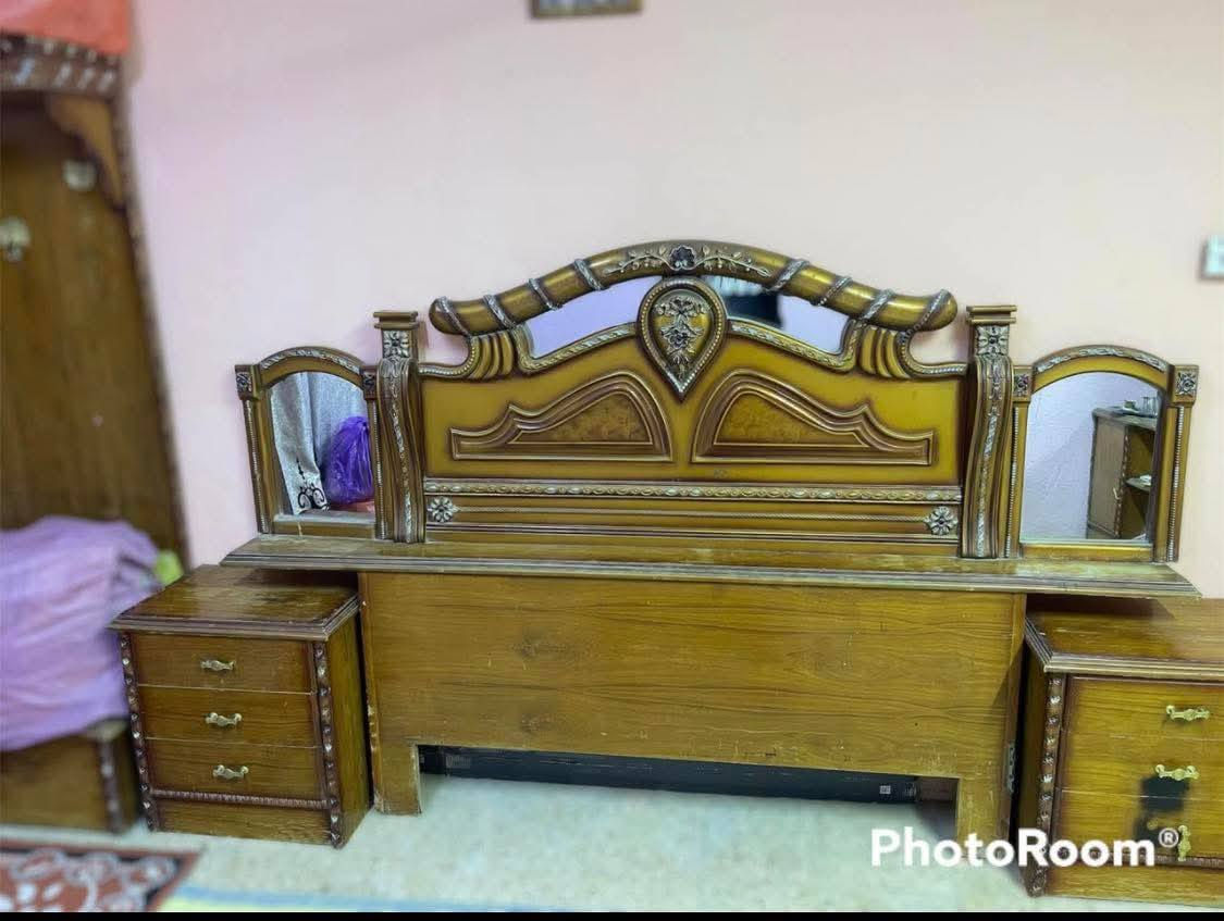 السلام عليكم غراض غرفه للبيع  فقط ميز تواليت وتاج جرباية و زاوية فقط مثل ما موضح بصورة وبعد عندي تعلاگة ما مصوره السعر ٨٠ الف المكان البصره المعقل


**إذا كنت صاحب هذا الإعلان وتريد حذفه لأي سبب، رجاءا أرسل رسالة إلى الدعم الفني**