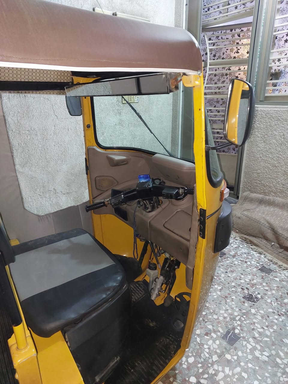 ألسـلام عليكم تكتك 2021 مرقم كامل بأسمي اي نقص مابيها ماعدا الكلج شوي تعبان وضربه ليوره خفيفه عل بارد ترجع المكان بغداد الحبيبيه رقم الهاتف ***********
