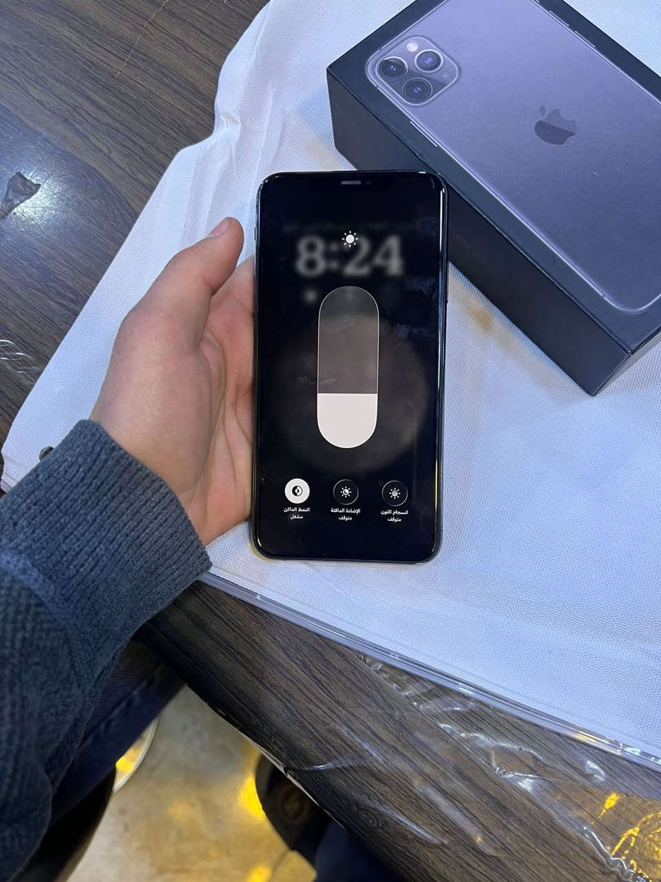 اسلام عليكم آيفون 11 برو ماكس لون فيلي نضيف حيلل نضافه 95 ل 100 ذكره 256 بطاريه 93 الجهاز شرط مامفتوح فقط بطاريه مصعد فقط كلو شغال فيس ايدي شغال مابي اي خلل تك سيم عراضي كامله ويا كرتون و 5 كفرات لل بيع السعر 390 وبي مجال مكان موصل حي الوليد ***********
