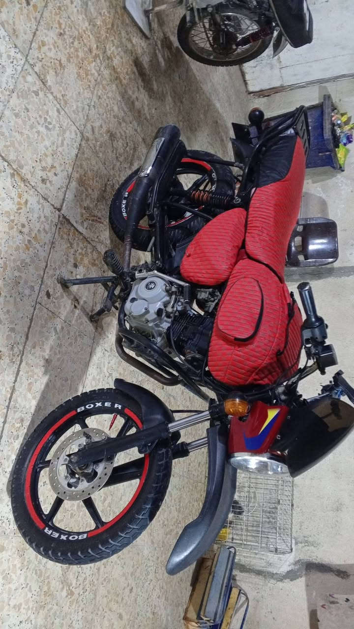 السلام عليكم دراجه للبيع بوكسر جبلي موديل 22 السعر مليون وبيها مجال عنوان البصره خور الزبير رقم الهاتف ***********
