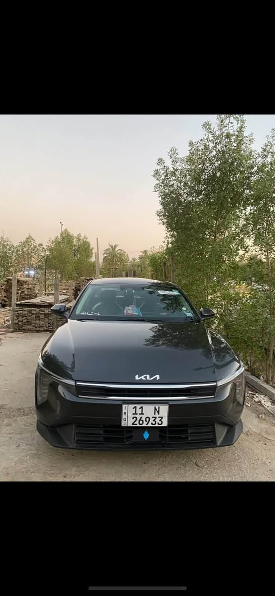 للبيع كي فور موديل ٢٥ حادثها موضح بصور سياره جديده معنه الكلمه مغلفه كلها ليلون حراري اصلي ابو ضمان سياره مصلح حادثها بس مو تصليح مضبوط مرقمه بسمي تحويل مباشر موصفات 
تحكم وضعيات القياده رادار امامي خلفي وجانبي  فول حساس توقف ذاتي مانع انزلق سايد بريك كهرباء منفذ شحن امامي وخلفي تشغيل عن بعد بصمه ابواب بصمه جنطه شاشه متصل حجم كبير فول قياده ذاتيه مع تحديد المسار فول تحكم استيران  متصل  مكاني بغدا  حي العامل السعر ١٥٨ وبيها مجال قليل ‭***********‬
