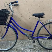 باسيكل بطه بناتي للبيع نقص جاملغ خلفي وستاند السعر ٧٠ وبيه مجال رقم تل...