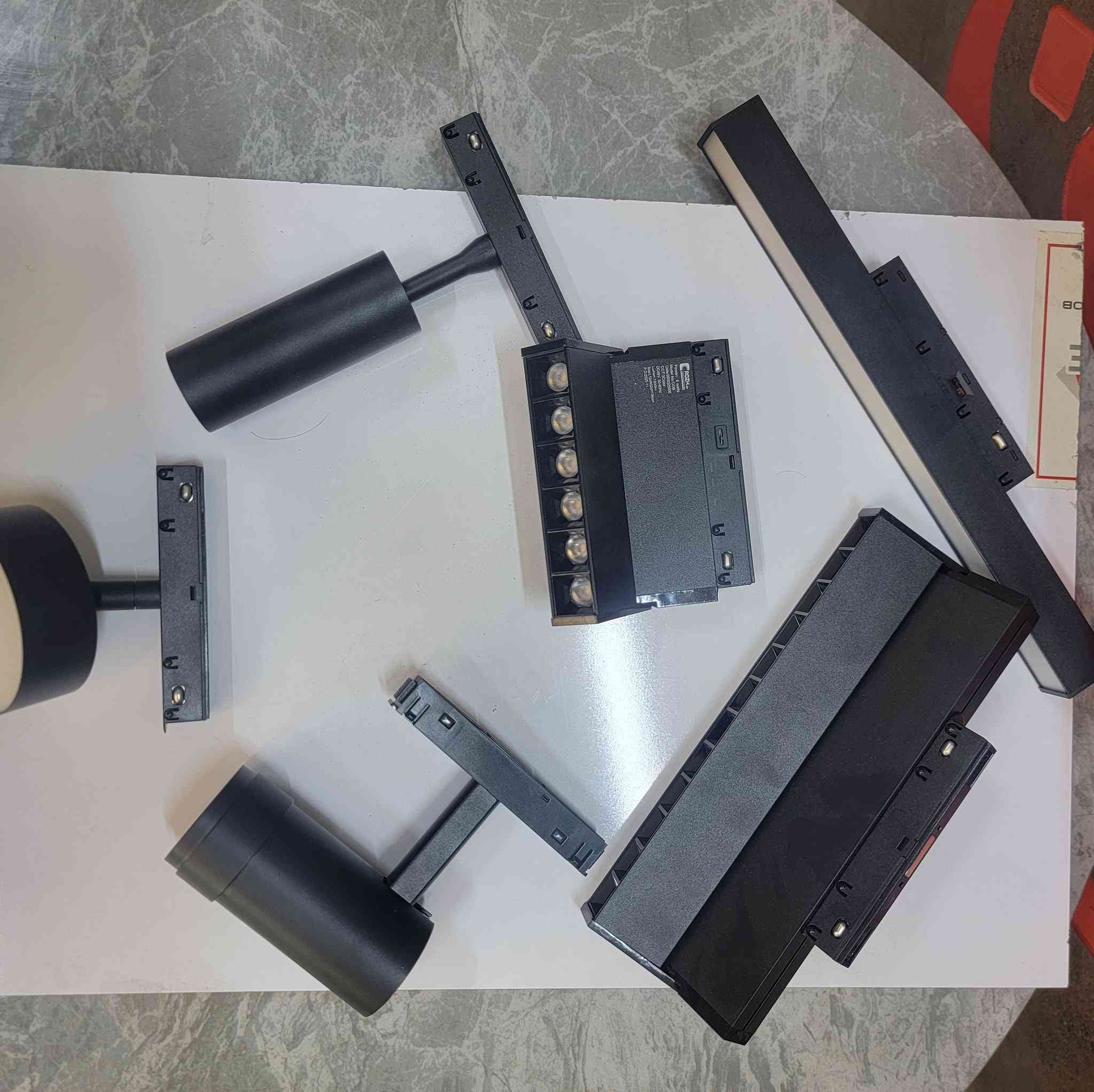 معرض الوهج للانارة الحديثة والطاقة الشمسية لتجارة التأسيسات الكهربائية والانارة الحديثة  LED  والطاقة الشمسية  بيتكم يكمل ويانا  الوهج على
اوقات العمل من الساعة 8 صباحا الى الساعة 11 ليلا
 العنوان التالي  ميسان _ عواشة _شارع التانكي
الهاتف  ***********
