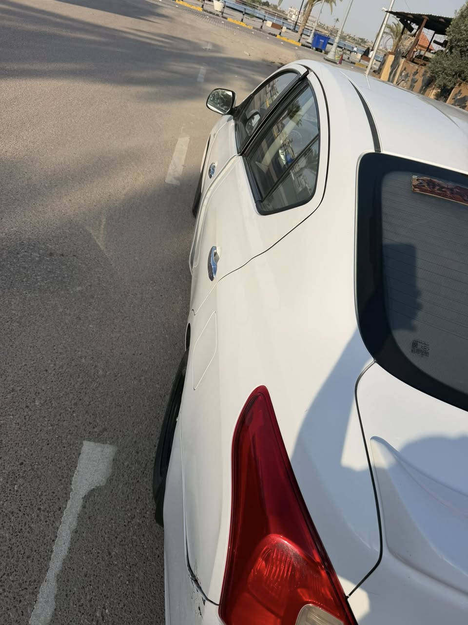 السلام عليكم نيسان سني 2021 كفاله سياره بس طخات بيه واضحه بتصوير بيع سريع 95 وبيه مجال ***********
