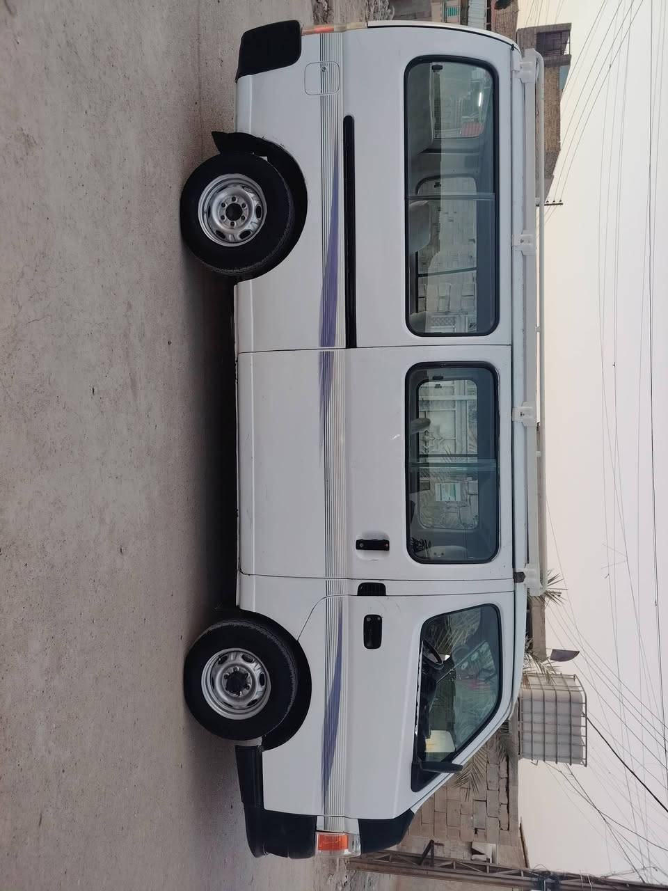 السلام عليكم نيسان 2009 رقم بغداد بسمي شرط تحويل مصفره غرامات مكينه ففتي تخم تاير جديد سياره جاهزه للشارع مكاني بغداد بيها مكانات صبغ السعر 88 وبيها مجال قليل الاستفسار الاتصال على الرقم ***********
