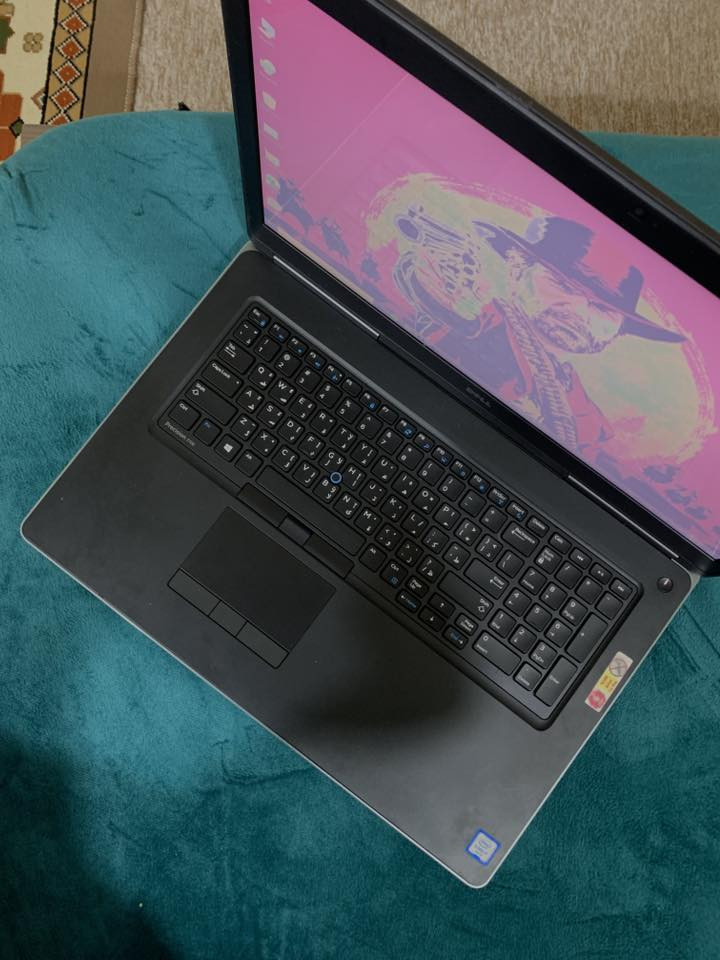 💼 محطة عمل احترافية – Dell Precision 7720
جهاز قوي مخصص للشغل الثقيل، التصميم، والهندسة،  وللمحبين العاب🔥💪

🖥 المواصفات الفنية:
▪️المعالج: Intel Core i7-6920HQ @ 2.90GHz
▪️الذاكرة: 8GB DDR4
▪️التخزين: 256GB SSD
▪️كرت شاشة خارجي 6 كيكة : NVIDIA Quadro P3000
▪️كرت شاشة داخلي 4 كيكة : Intel HD Graphics 530
▪️الشاشة: 17.3 إنج
▪️كيبورد: عربي / إنكليزي ضوئي
▪️شاحن أصلي: 240W

🛠 يشغّل برامج احترافية:
AutoCAD | Revit | 3ds Max | SolidWorks |
Photoshop | Illustrator | Premiere | After Effects

🎮 يشغّل ألعاب:
GTA V | PUBG | Fortnite | PES | FIFA |
Call of Duty | Warzone | CS:GO | Valorant

⭐ المميزات:
✔️أداء ثابت للشغل الطويل بدون تهنيج
✔️كرت Quadro P3000 مخصص للتصميم والهندسة
✔️تبريد قوي خاص بمحطات العمل
✔️شاشة كبيرة مريحة للعين
✔️يشغّل الألعاب بإعدادات متوسطة إلى عالية حسب نوع اللعبة  
✔️ مناسب للشغل + العاب بدون تعب 
💰 السعر: 475 الف وبي مجال للطيبين
📍 الموقع: بغداد المحمودية
🚚 متوفر توصيل لجميع محافظات العراق
✅ الجهاز شغال 100% ونظيف
📩 للاستفسار مراسلة خاص / واتساب
 📞رقمي ***********
