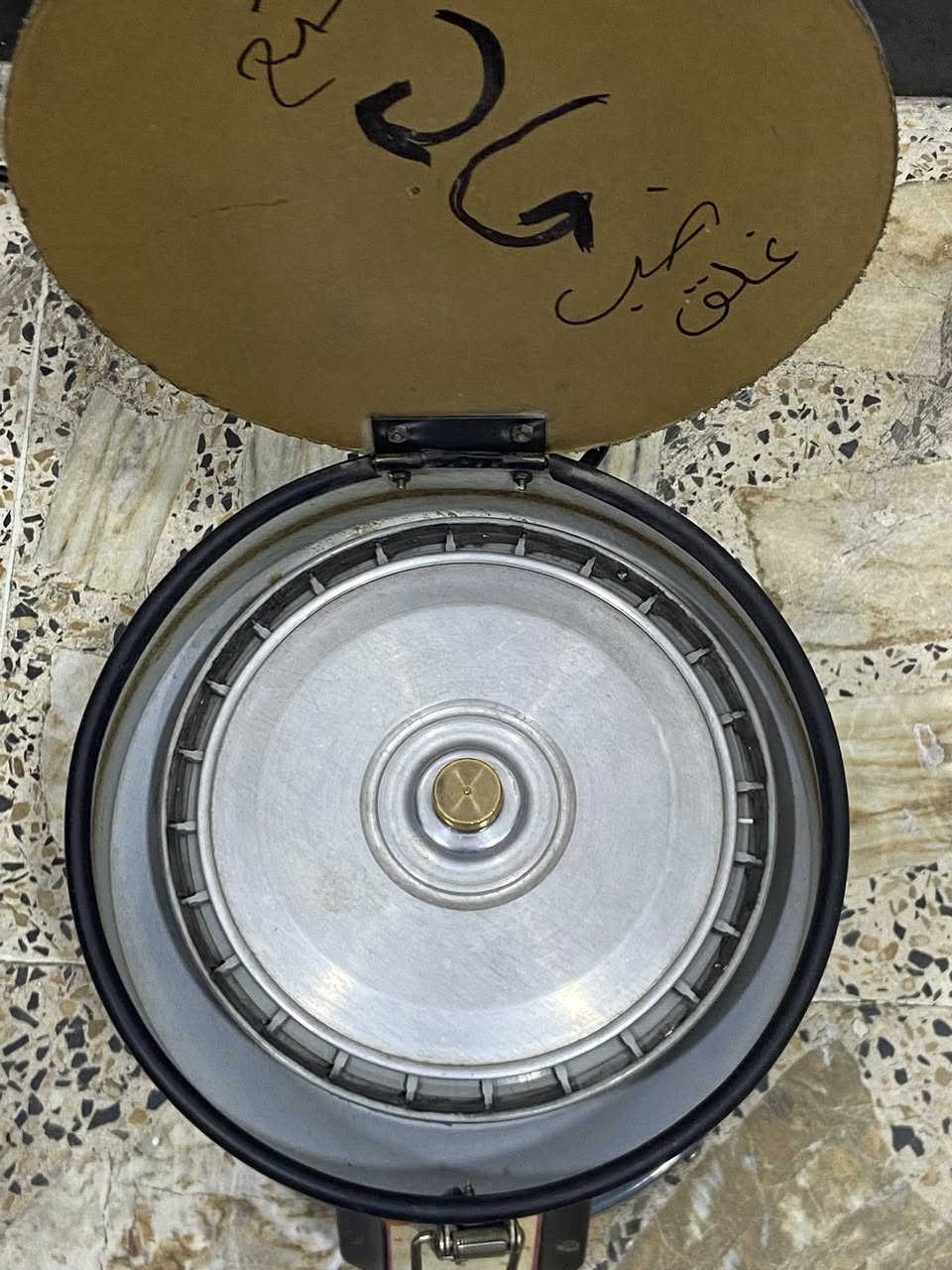 🔬 أجهزة مختبر للبيع بحالة جيدة
متوفر الأجهزة التالية:  
1️⃣ Spectrophotometer (جهاز قياس الطيف)  
2️⃣ Water Bath (حمام مائي مختبري)  
3️⃣ Hematocrit Centrifuge (جهاز الطرد المركزي للهيماتوكريت)  

✔️ الحالة: مستعملة بحالة جيدة  
✔️ صناعة: بعضها صناعة عراقية (معمل الصالح)  
✔️ مناسبة للمختبرات الطبية والجامعات  

📍 المكان: بغداد  
💰 السعر: مناسب وقابل للتفاوض  

للاستفسار أو الشراء يرجى التواصل 

‭0771 785 9105‬
