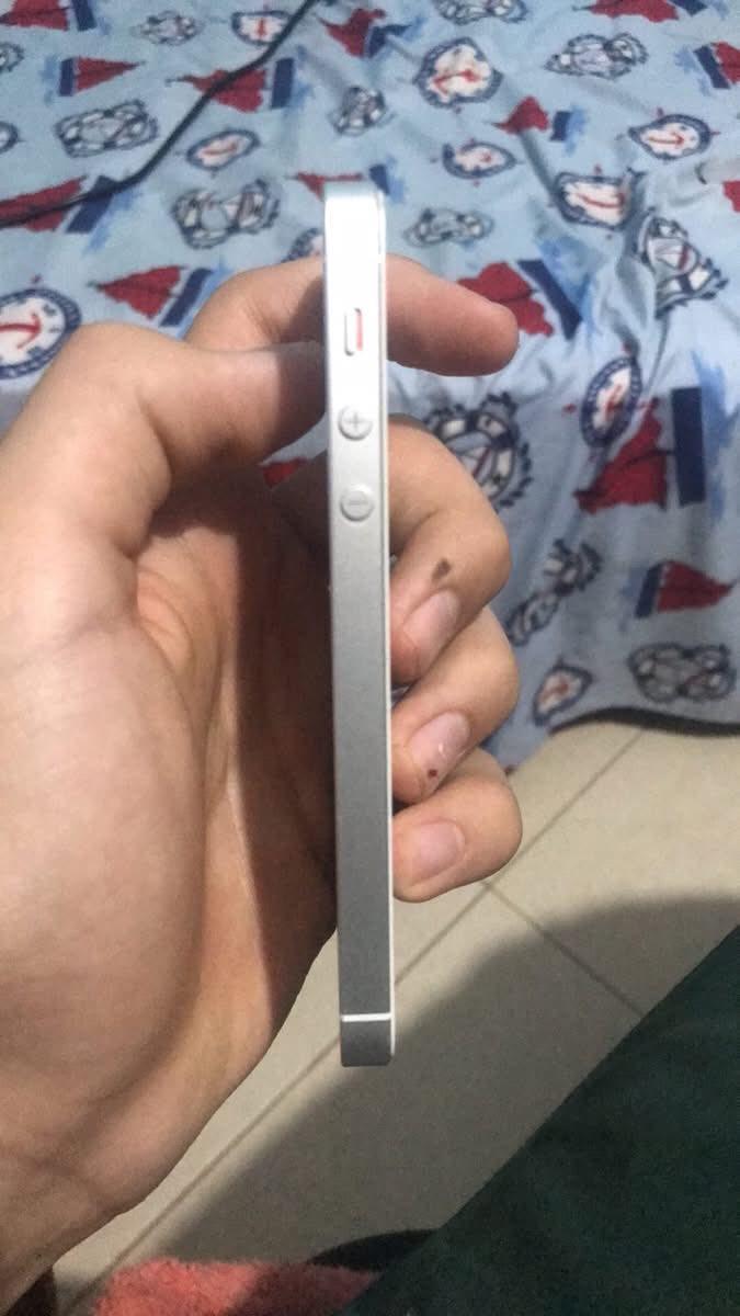 السلام عليكم 
ايفون se1 للبيع ذ 16 بطاريه 71 جهاز نضيف كل شي ينزل وشغال كل شي وما بي اي عطل السيمكارت شغال يعني الجهاز مو تخطي وجهاز حلو ونظيف وكل شي يشغل 
مكاني بغداد حي الخضراء قرب العامريه توصيل ما عندي للبيع او مراوس 
السعر 65 الف 
او مراوس


**إذا كنت صاحب هذا الإعلان وتريد حذفه لأي سبب، رجاءا أرسل رسالة إلى الدعم الفني**