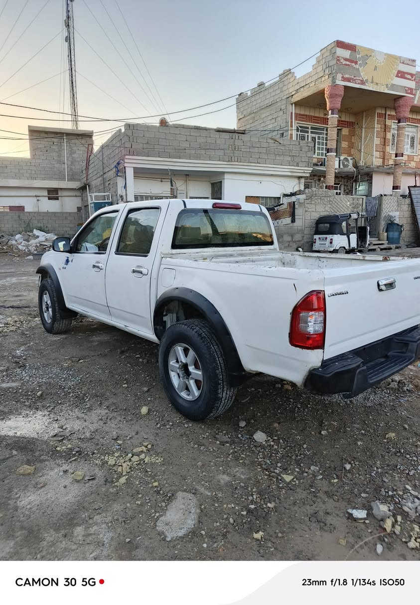 شوفر ليت لوف ٢٠٠٥ مزاد وزارة الداخلية مكينه كير تبريد كلها شغاله وجاهزه مكانها ديالى بعقوبة السعر ٣٦ وبيها مجال ***********
