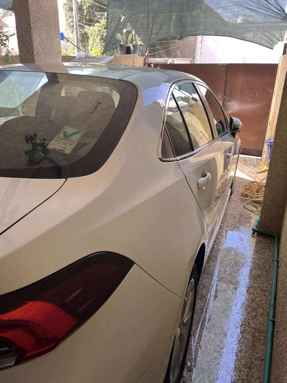 كورلا موديل 2021خليجي مكفوله من صبغ فقط بارد حافت باب سايق موصفات ساز معروفه  سعر ١٦٠ وبيها مجال قليل سياره كير محرك مكفول وبيها سونار 
مكاني بغداد البياع 
الاتصال ***********
